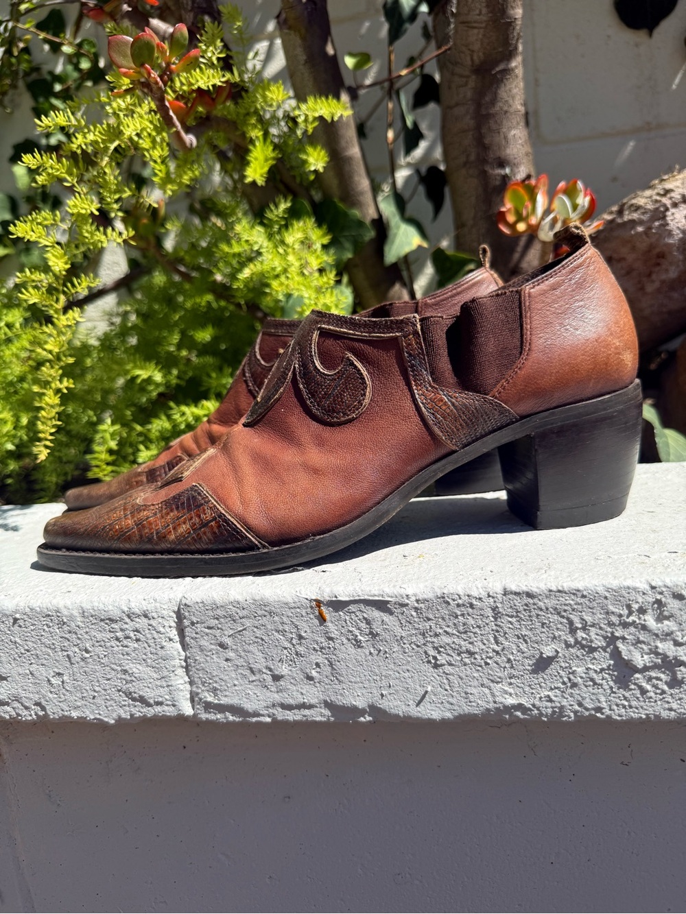 Franco Sarto vintage western pointed toe boots